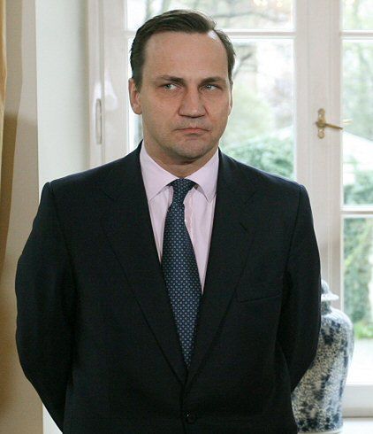 Sikorski: dajcie nam w dyskrecji negocjować ws. tarczy