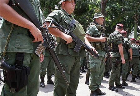 Wenezuela wysłała czołgi na granicę z Kolumbią