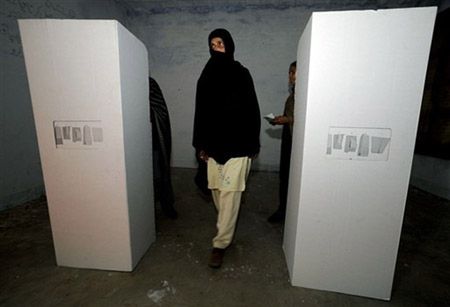 Wybory w Pakistanie: opozycja górą