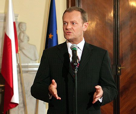 Tusk: zarekomenduję rządowi uznanie Kosowa