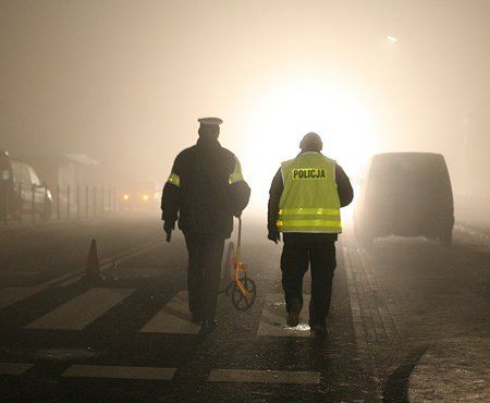 300 wypadków, 27 zabitych; policja apeluje o rozsądek