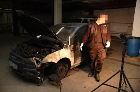 Policja sprawdza podpalenia samochodów w Warszawie