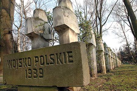 Wojskowy Cmentarz Komunalny na Powązkach w Warszawie