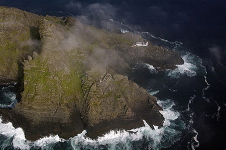 Polak utonął w wyniku upadku ze skały w Irlandii