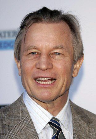 Michael York na planie filmu o Papieżu