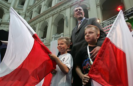 Ambasador Izraela bojkotuje Giertycha