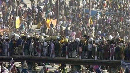 Oczyszczająca z grzechów kąpiel w rzece Ganges