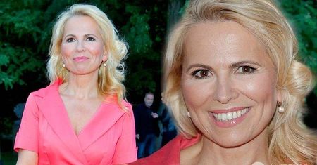 Anna Jurksztowicz w kobiecym różu na gali Kryształowe Zwierciadła 2016. Znamy szczegóły stroju wokalistki
