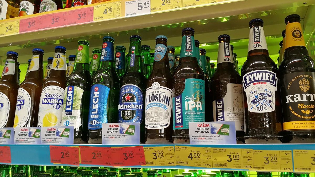 Piwo najczęściej promowanym alkoholem w pandemii. Reszta zanotowała duży spadek