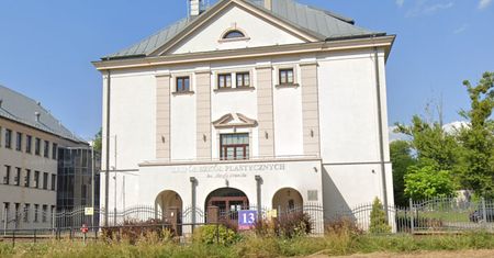Kontrowersyjny statut szkoły. "Zakaz afiszowania"