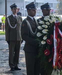 Park Skaryszewski. Premier Szydło oddała hołd polskim ofiarom ataku na WTC