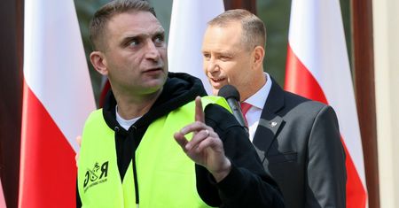 Bąkiewicz będzie "chronił" Nawrockiego. Kuriozalny pomysł twórcy ROG