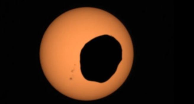 NASA pokazała film z zaćmienia Słońca na Marsie