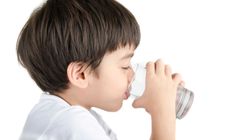 Zachłyśnięcie - co robić, gdy dziecko się zachłyśnie? Pierwsza pomoc