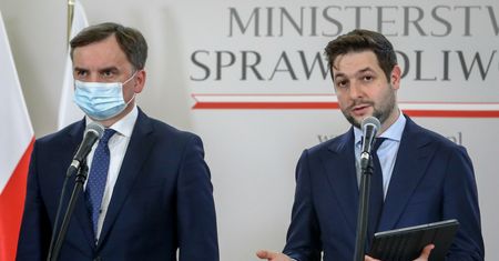 KE chce kar dla Polski. Patryk Jaki tłumaczy słowa o "agresji"