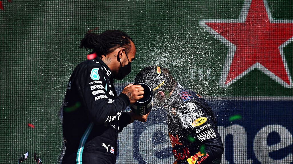 Materiały prasowe / Red Bull / Na zdjęciu: Lewis Hamilton i Max Verstappen