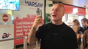 Nie mógł się powstrzymać. Szpilka zaczął krzyczeć na lotnisku