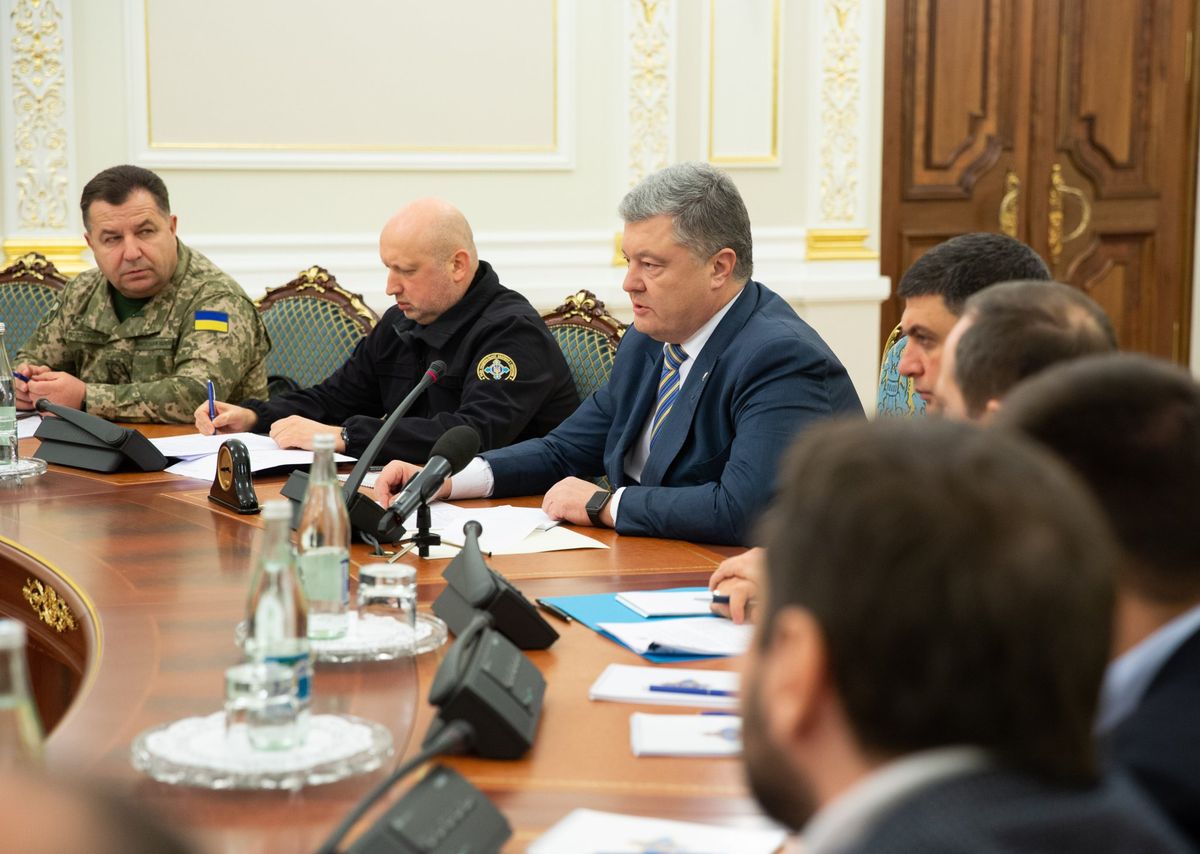 Prezydent Poroszenko chce wprowadzenia stanu wojennego. Dziś zdecyduje o tym ukraiński parlament