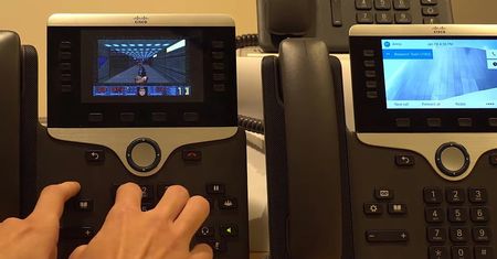 Cisco wykpione: odpalono zdalnie Dooma na telefonie IP, a zagrożonych urządzeń jest więcej