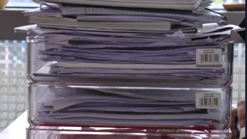 Nasz szef może nam zakazać jedzenia przy biurku 