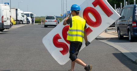 "Lotos wymazany z mapy Polski". Były prezes: służby powinny działać w ciszy