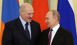 Łukaszenka uderza w Polaków, by obronić swoją pozycję. Ale robi to też w imieniu Kremla (OPINIA)