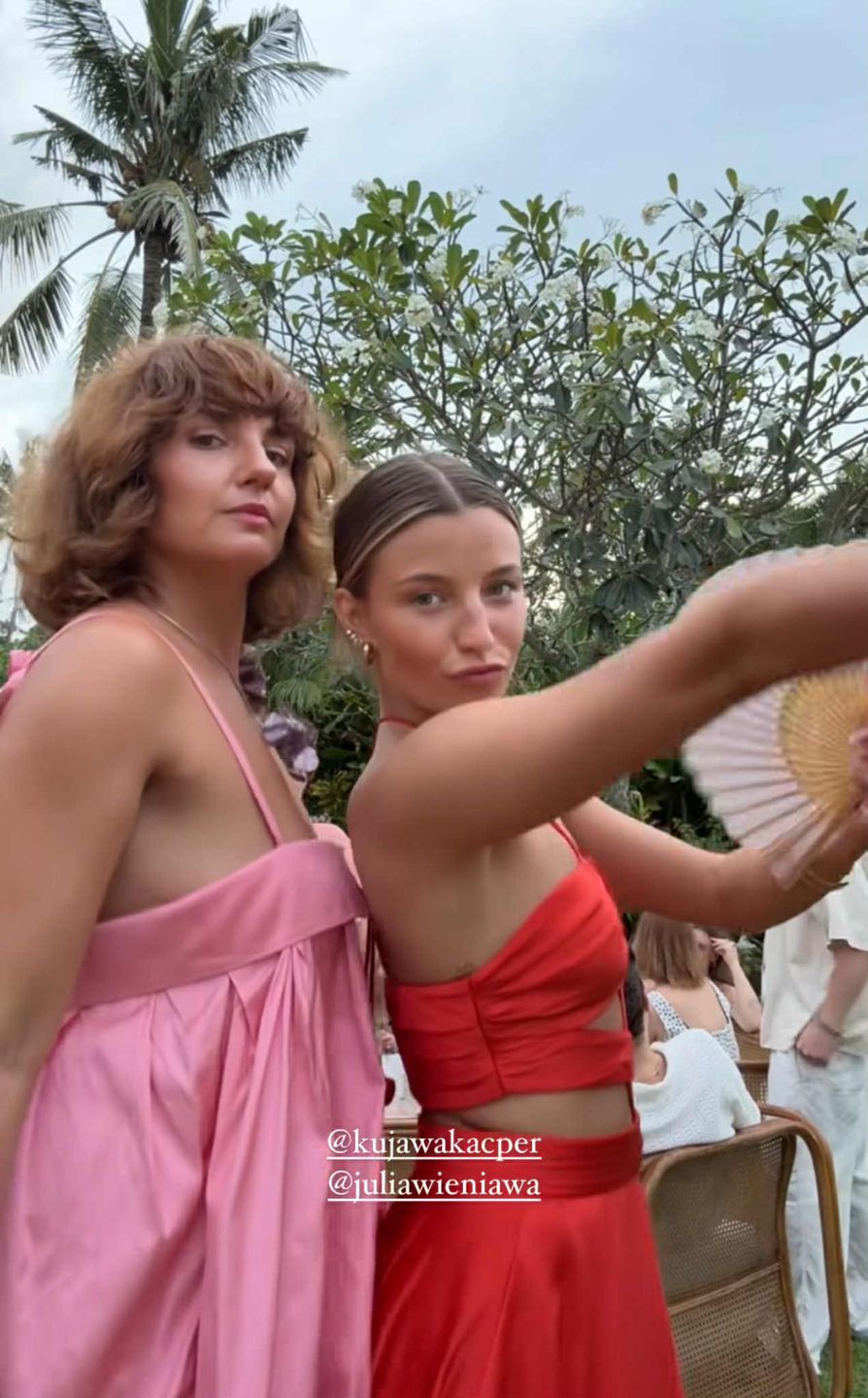 Julia Wieniawa i Maria Prokop bawią się na weselu na Bali 