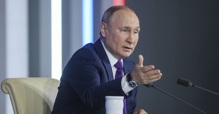 Rosja mogła wykraść dane 40 mln osób. Cyberatak na brytyjską komisję