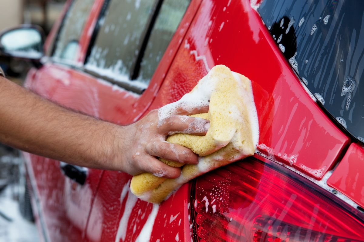 What to wash the car with?