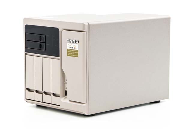 QNAP TS-677 prawa strona