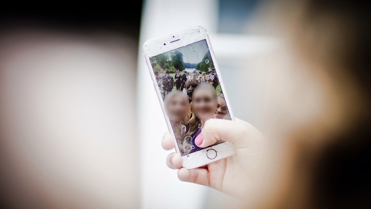 Anonymous Camera – legalna aplikacja ocenzuruje twarze na zdjęciach 1