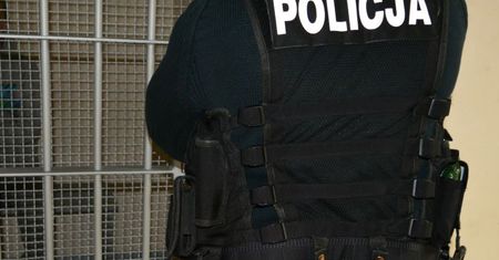 Próbował zabić sąsiada tasakiem. Dramatyczne sceny w Gdyni