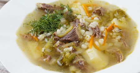 Wszyscy gotują na rosole pomidorówkę. Ja robię inną, zdrowszą zupę