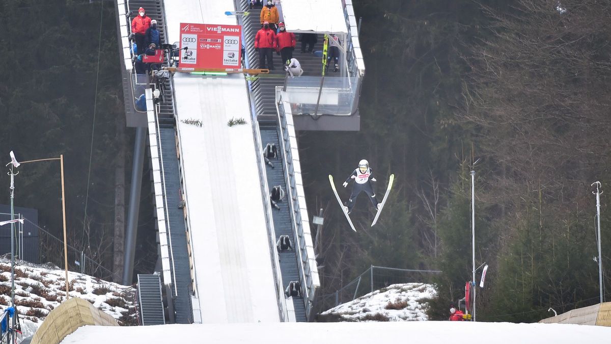 Ema Klinec na skoczni w Willingen