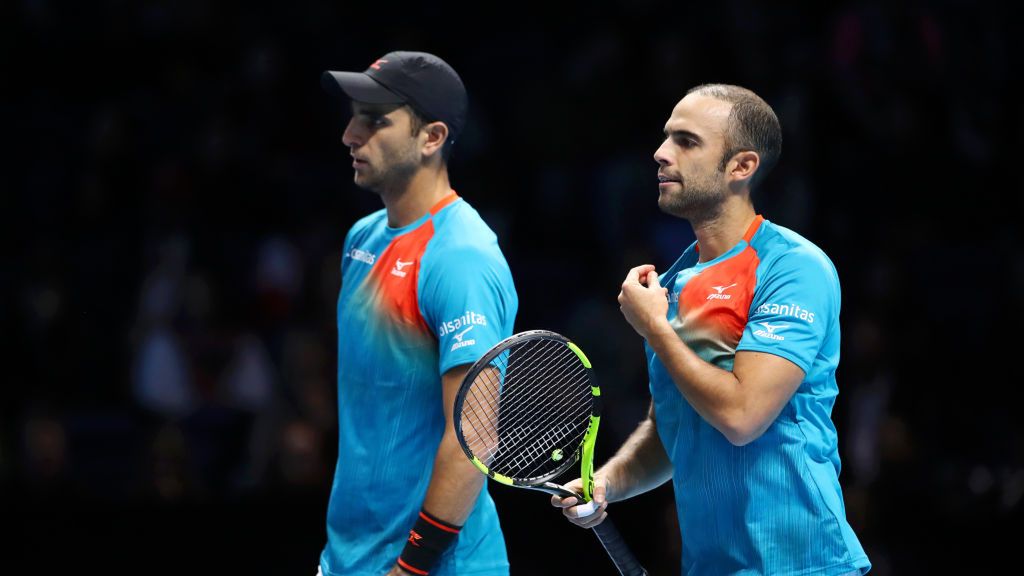 Robert Farah (z lewej) i Juan Sebastian Cabal (z prawej)