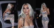 Kim Kardashian przybywa na imprezę urodzinową spowita w KORONKOWĄ FIRANKĘ. Praktycznie? (ZDJĘCIA)