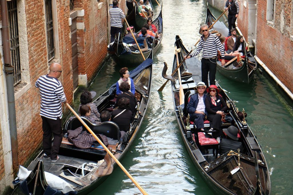 Wenecja ogranicza liczbę pasażerów na gondolach. Powód? Turyści ważą coraz więcej