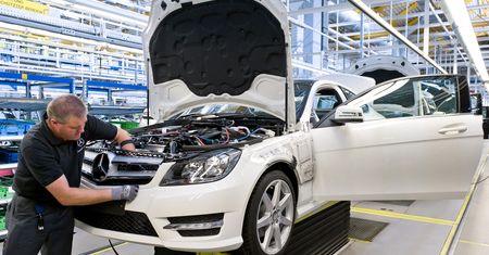 Mercedes zamiast Jaguara? W Polsce może powstać fabryka koncernu Daimler