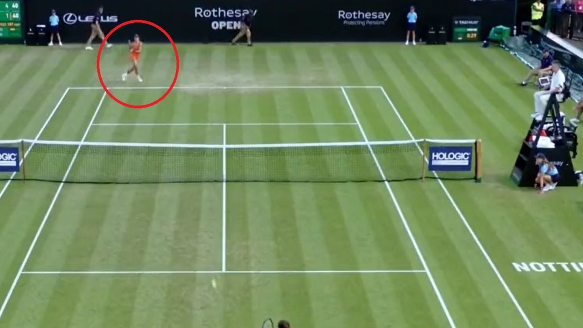 Twitter / LTA / Magda Linette w meczu z Jodie Burrage