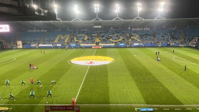 Na stadionie w Lublinie trwa rozgrzewka