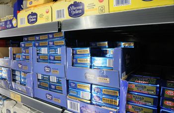 Sprzedają masło za 50 gr. Tyle tak naprawdę kosztuje kostka