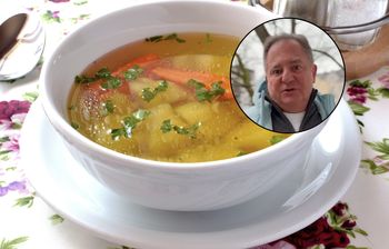 Niektóre gospodynie dodają do rosołu. Dla Makłowicza to nie do pomyślenia