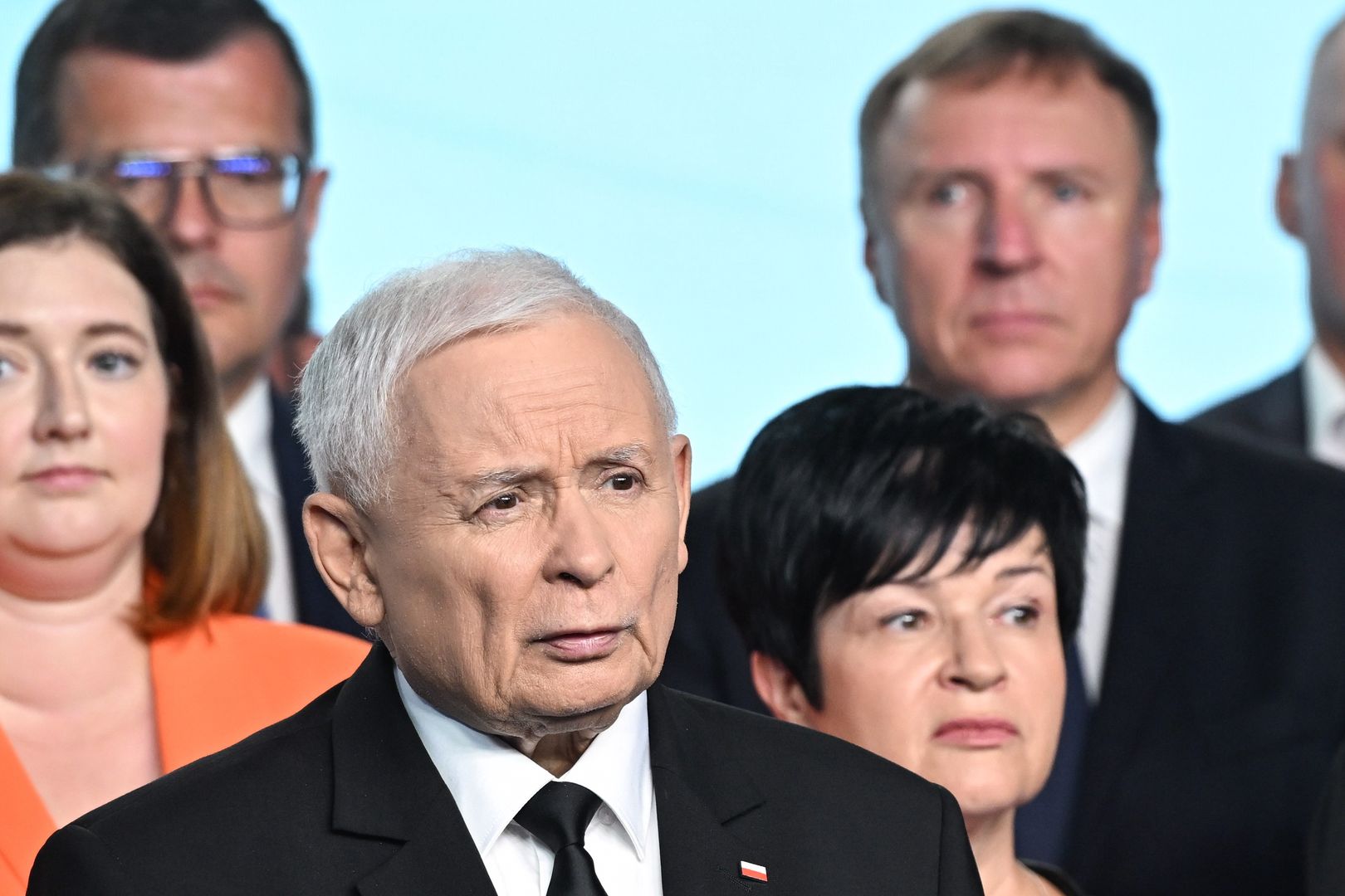 Kaczyński wzywa sympatyków do wspierania PiS. Ekspert mówi o oszustwie