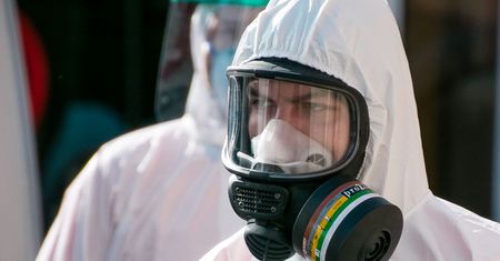Ratownik medyczny o szybkich testach dla pracowników ochrony zdrowia. "To mydlenie oczu"