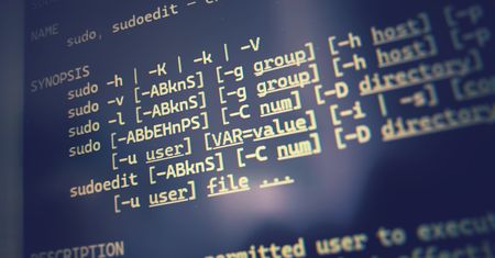 Sudo w Windows 11: czym różni się od Linuksa?