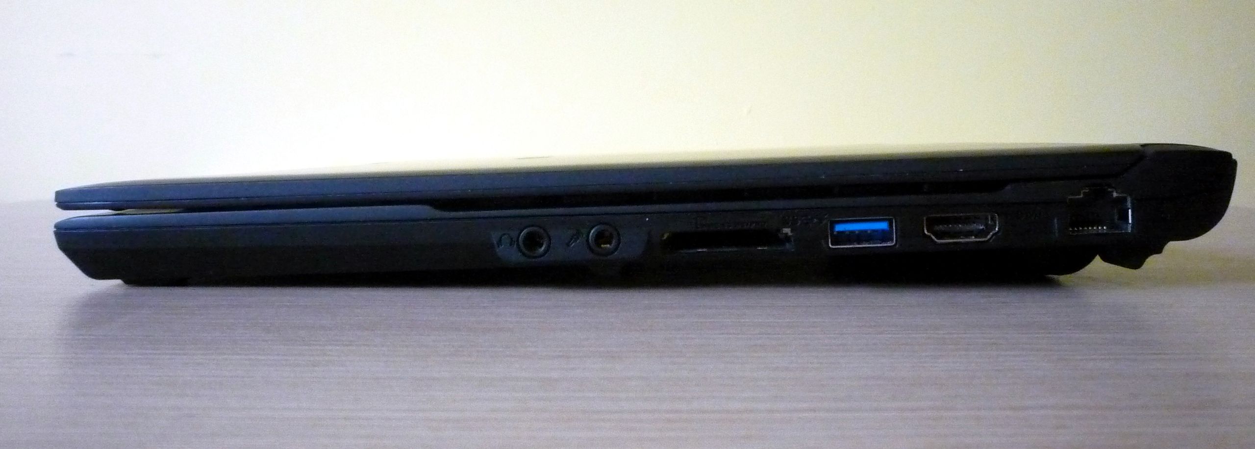 Asus U44SG - 14-calowy kompakt [test] 8