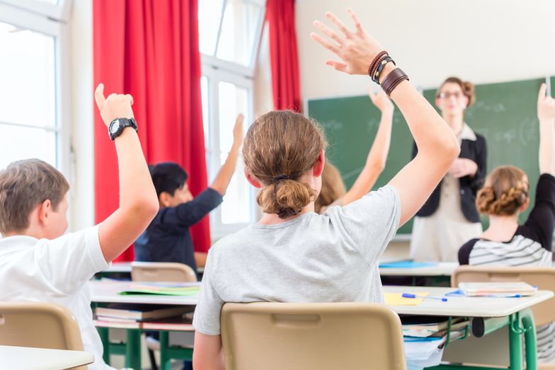 Według ZNP 9,8 tys. nauczycieli straci pracę od 1 września w związku z reformą edukacji.