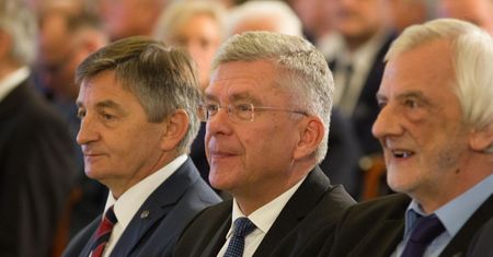 "Warto pracować dla jakiejś idei". Sprawdzamy, co by się stało, gdyby parlamentarzyści zaczęli od siebie