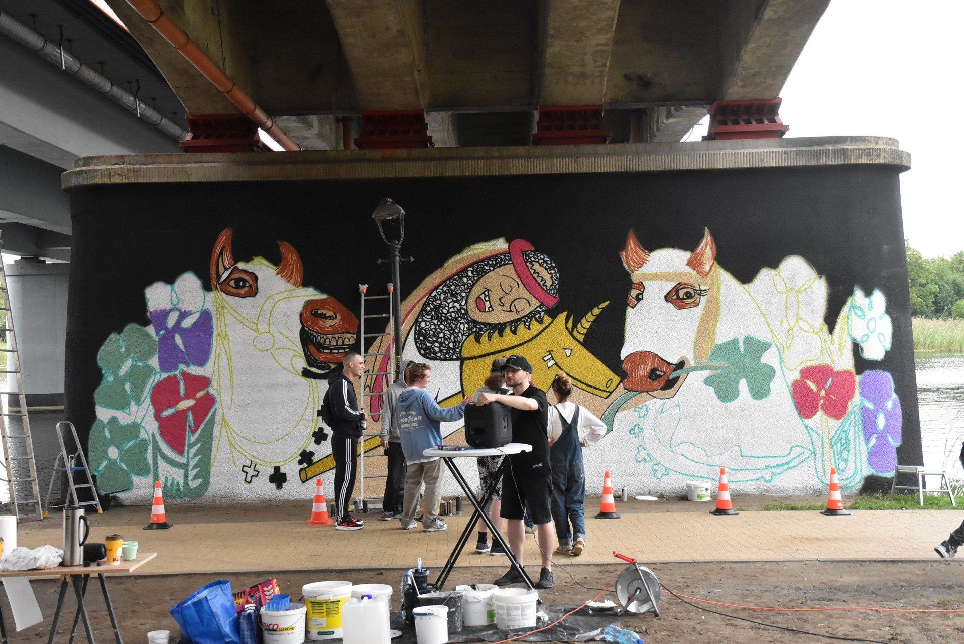 Nowy mural w Malborku. Powstał pod mostem przy bulwarze