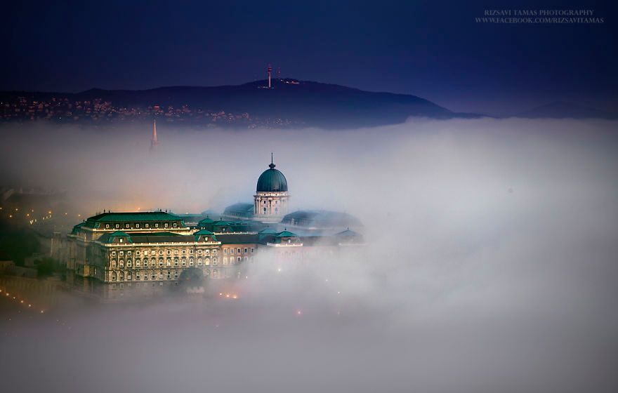 Fotograf potrzebował aż 4 lat, by zrobić niesamowite zdjęcia Budapesztu pogrążonego we mgle 2